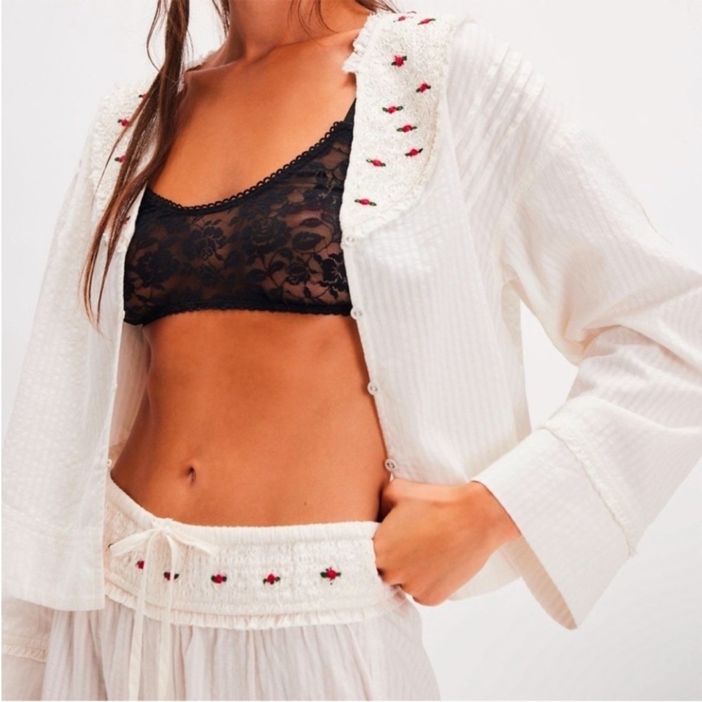 Free People Intimately Sweet Roses
Lounge Set NWOT - Picture 3 of 10